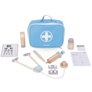 Set de lemn pentru micul doctor