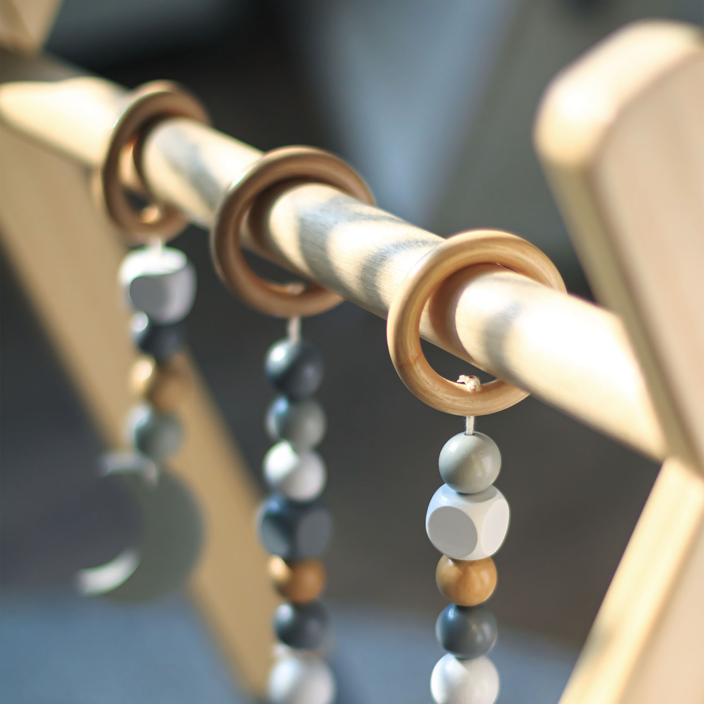 Suport de educație din lemn Baby Gym - culoare gri