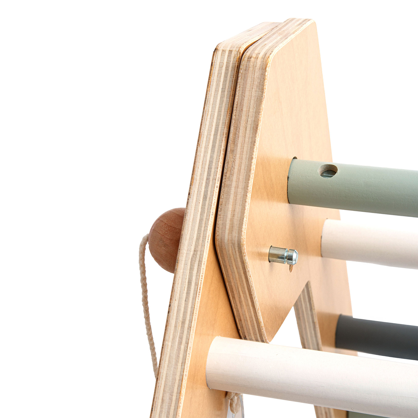 Loc de joacă interior din lemn pentru copii - perete de cățărat, tobogan, arc/balansoar de cățărat și triunghi Pikler