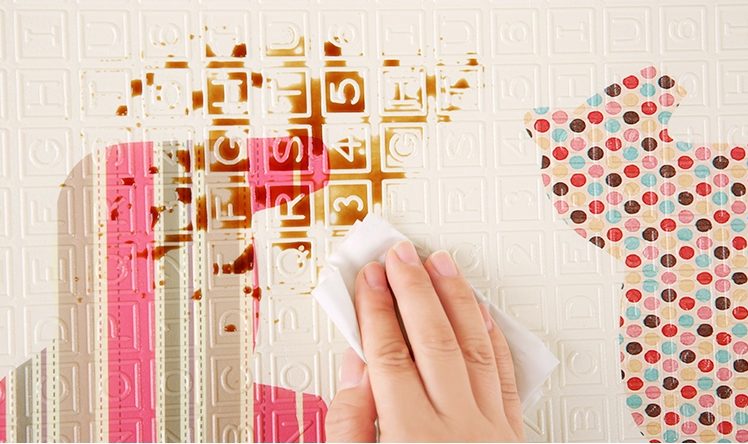 Covoraș din spumă cu două fețe XXL - pliabil 1 CM (pădure cu ursuleț și cai)