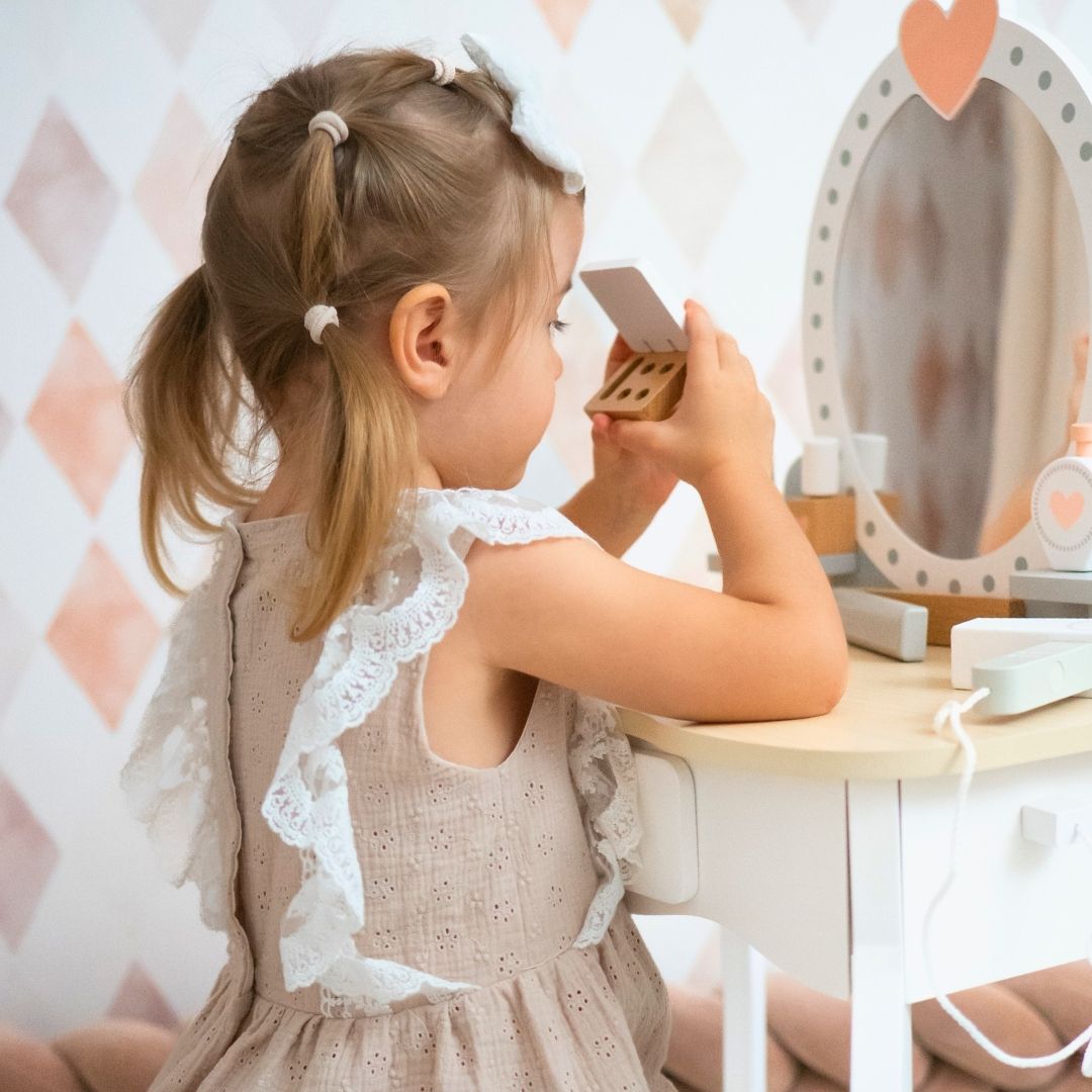 Măsuță de toaletă din lemn cu scaun și accesorii