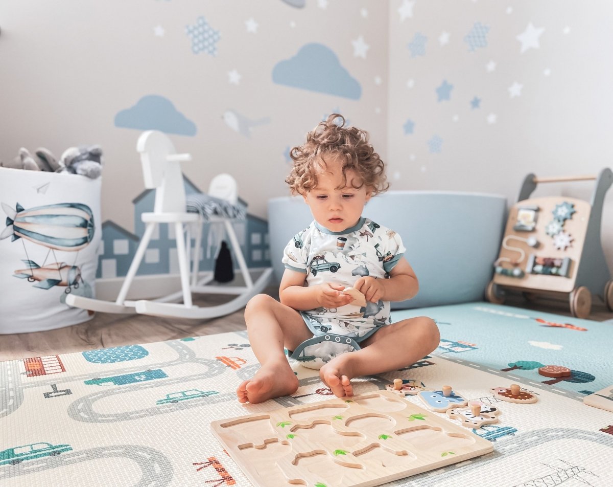 Covoraș de spumă cu două fețe XXL - rola 2 CM (drum și zigzaguri)