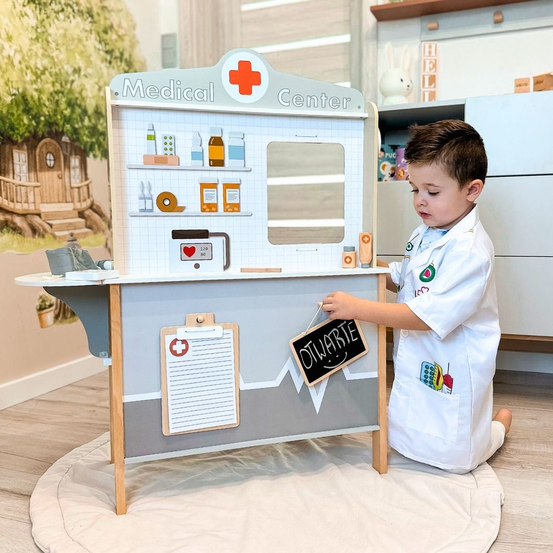 Cabinet medical din lemn spital XXL - set de doctor cu accesorii