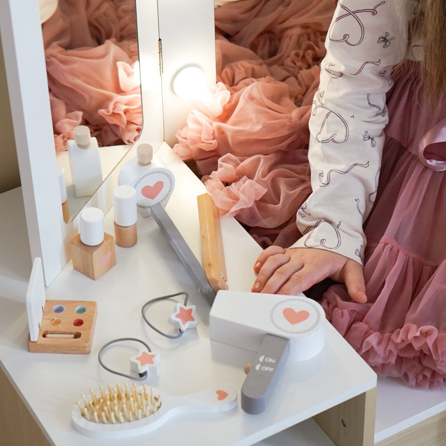 Măsuță de toaletă pentru copii din lemn cu scaun, accesorii și iluminare LED