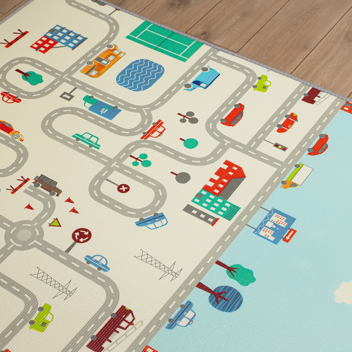 Covoraș de spumă cu două fețe XXL - rola 2 CM (drum și zigzaguri)