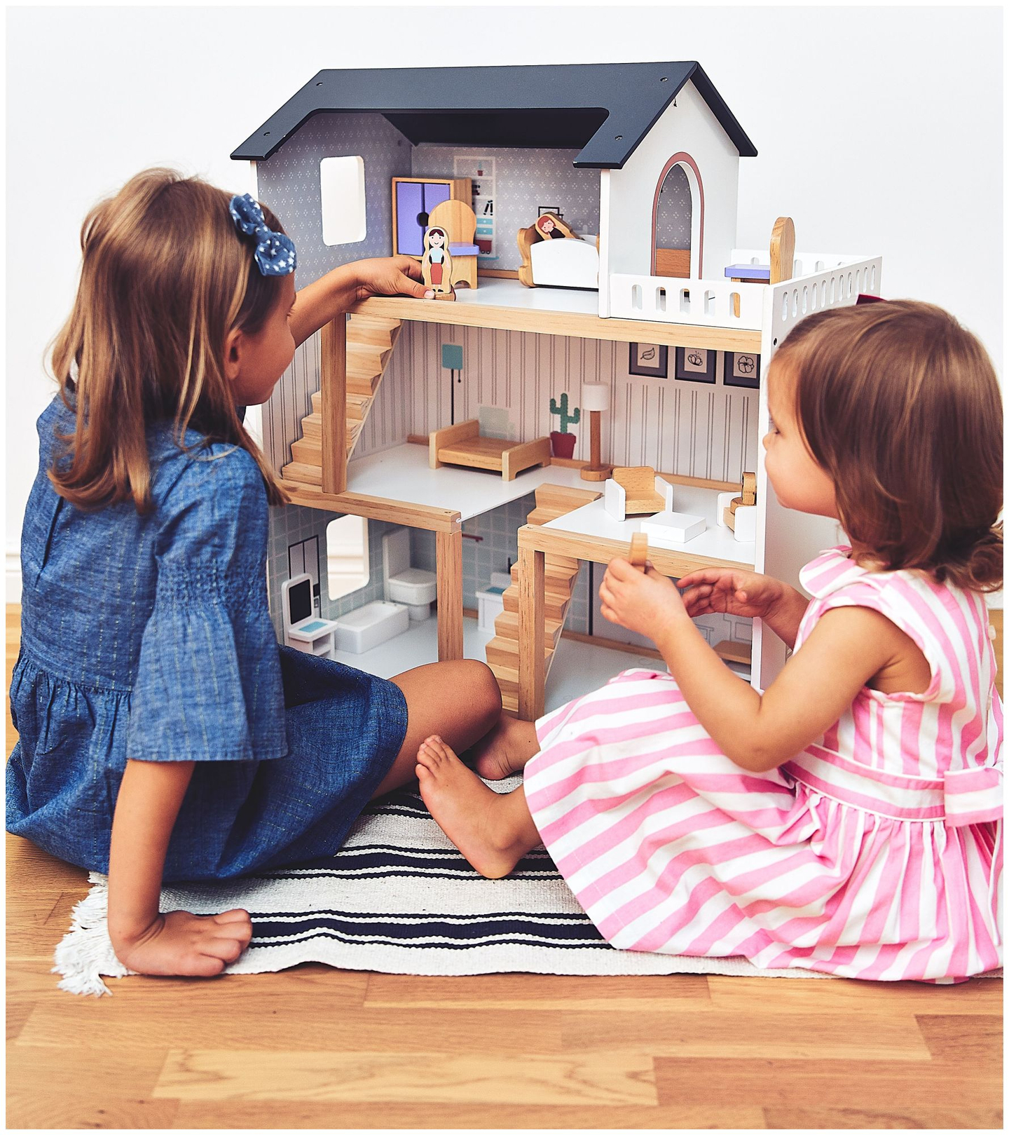 Casa de păpuși din lemn alb cu accesorii 18 buc.