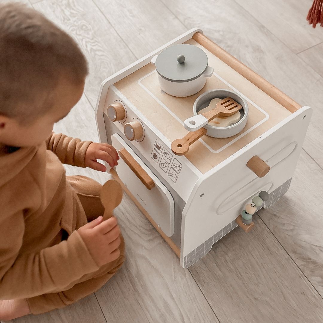 Bucătărie din lemn - cub educațional