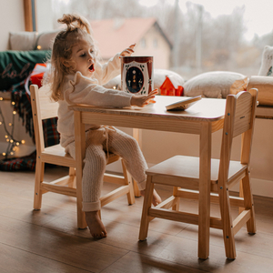 Masă și 2 scaune din lemn - set pentru copii