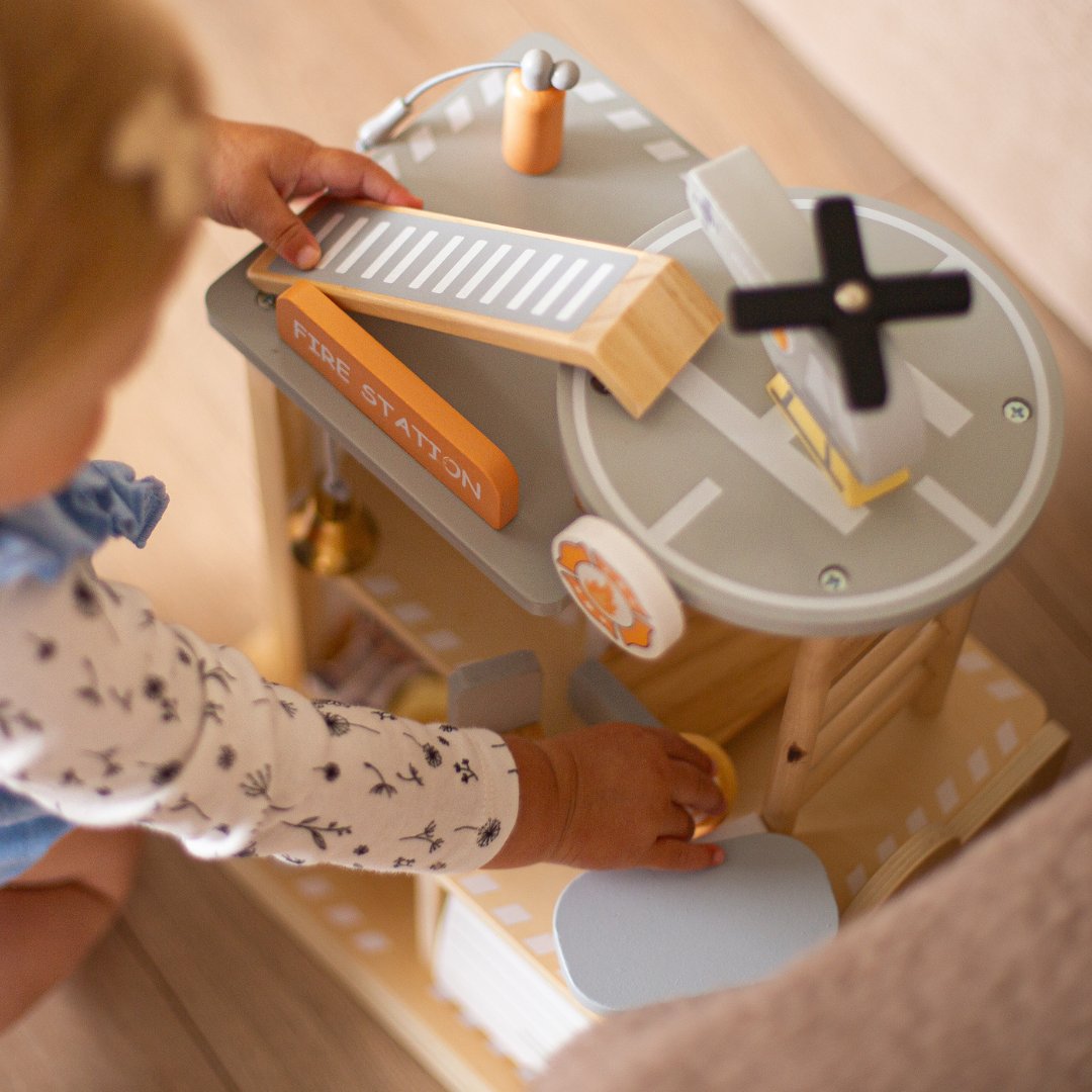 Stație de pompieri din lemn cu accesorii, brigada de pompieri