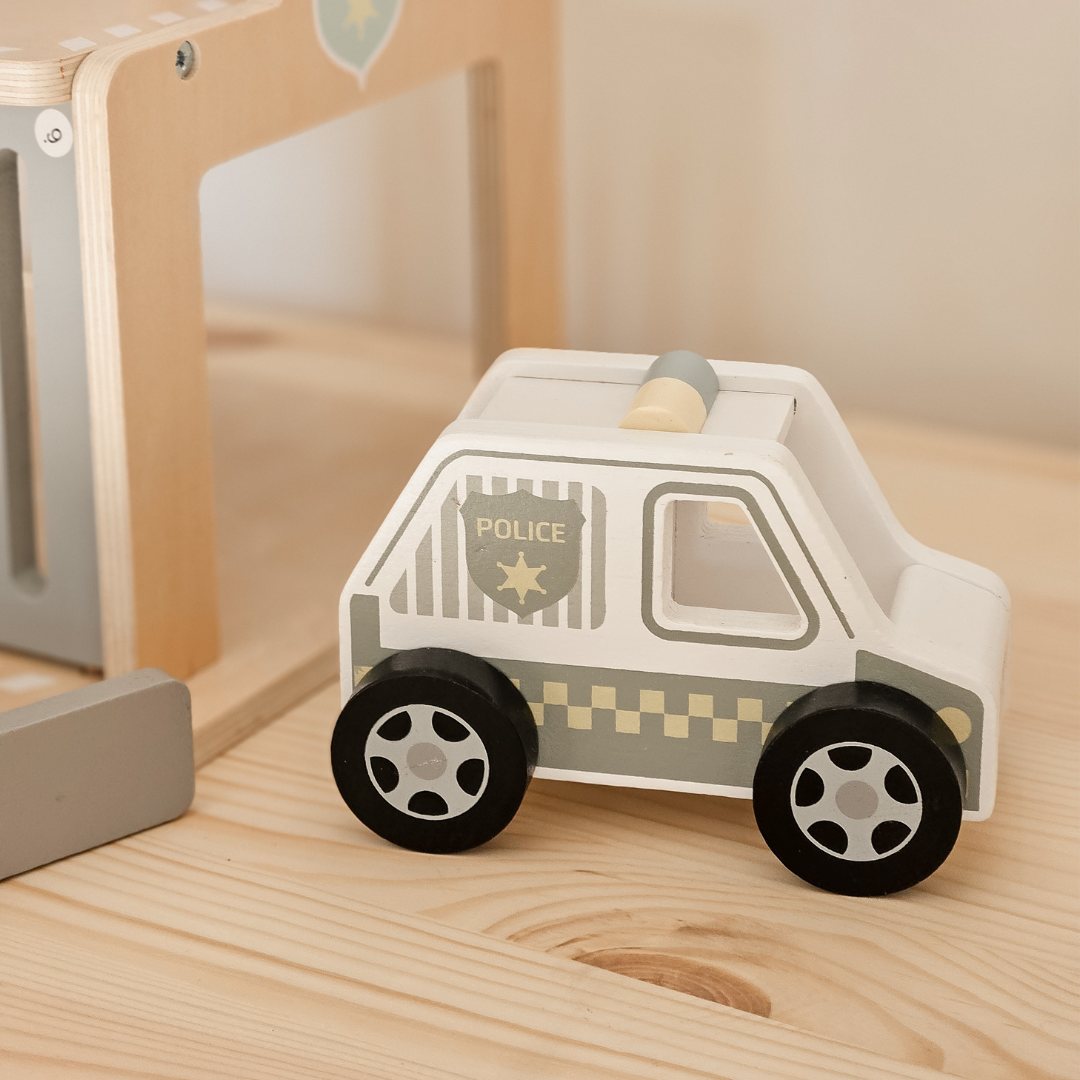 Post de poliție din lemn cu accesorii