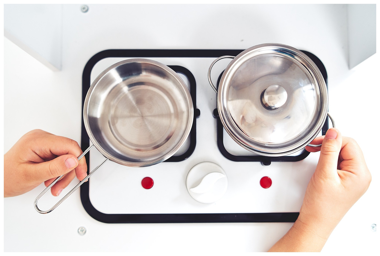 Bucătărie de colț din lemn XXXL cu frigider, cuptor, mașină de spălat, șorț și accesorii