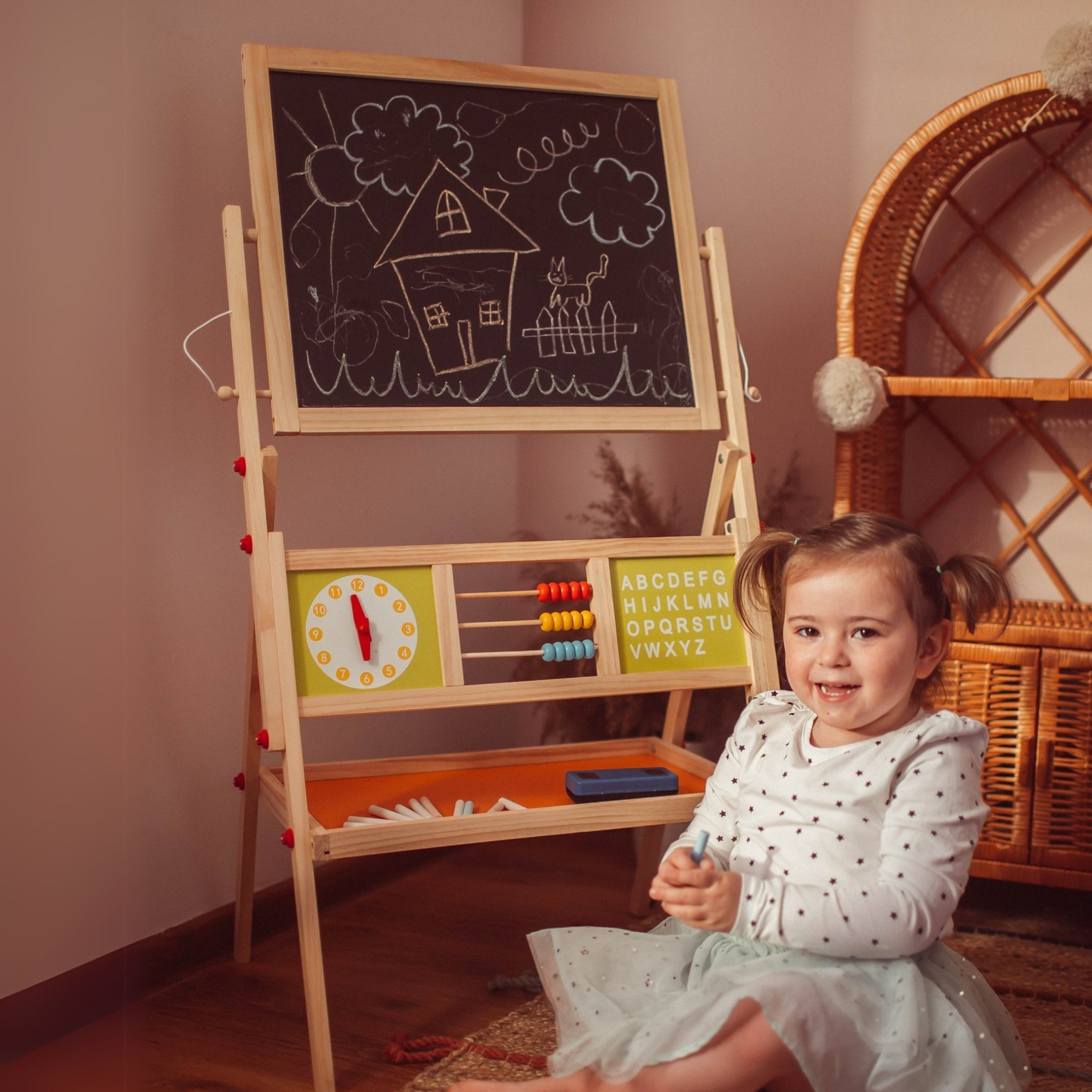 Tablă educațională mare cu două fețe: magnetică și tablă cu cretă - tablă cu ștergere uscată, din lemn