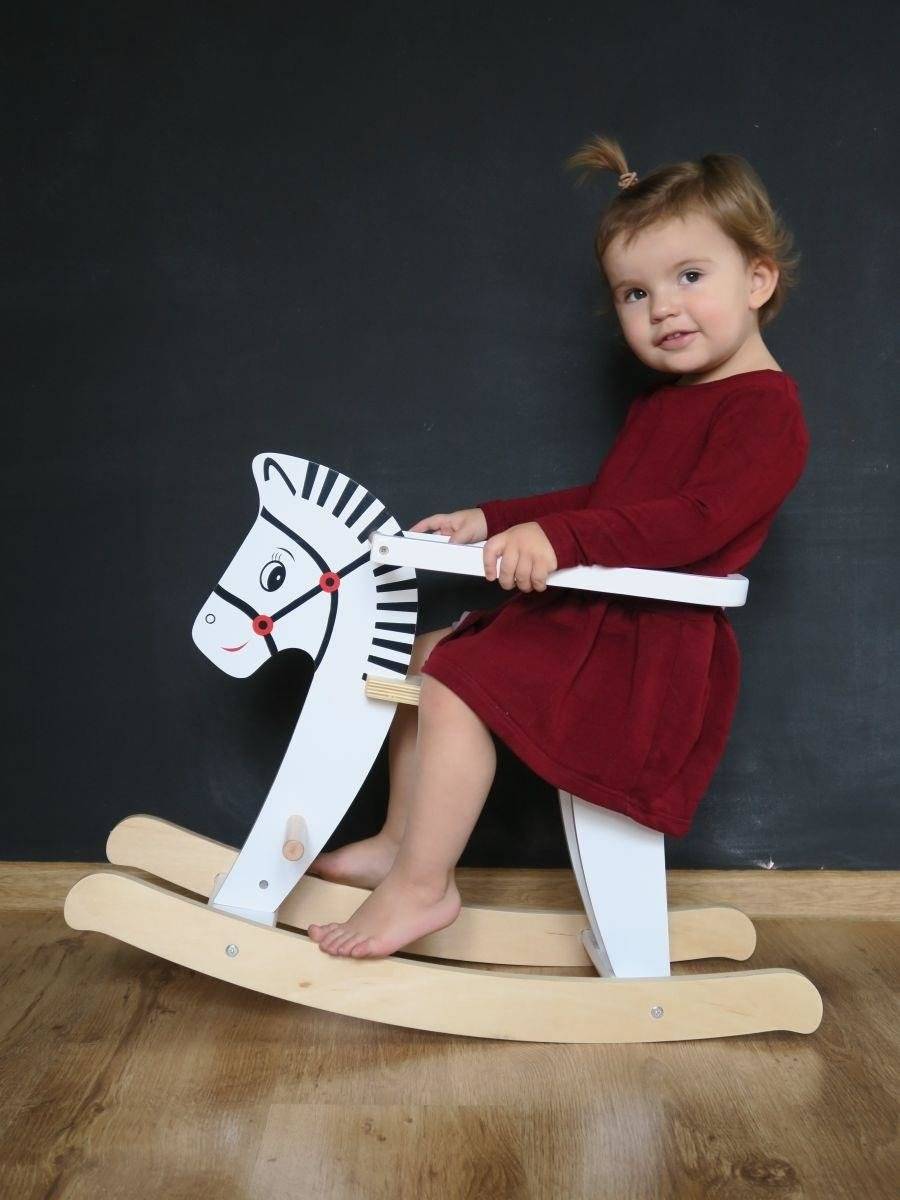 Căluț balansoar din lemn cu balustrade K11