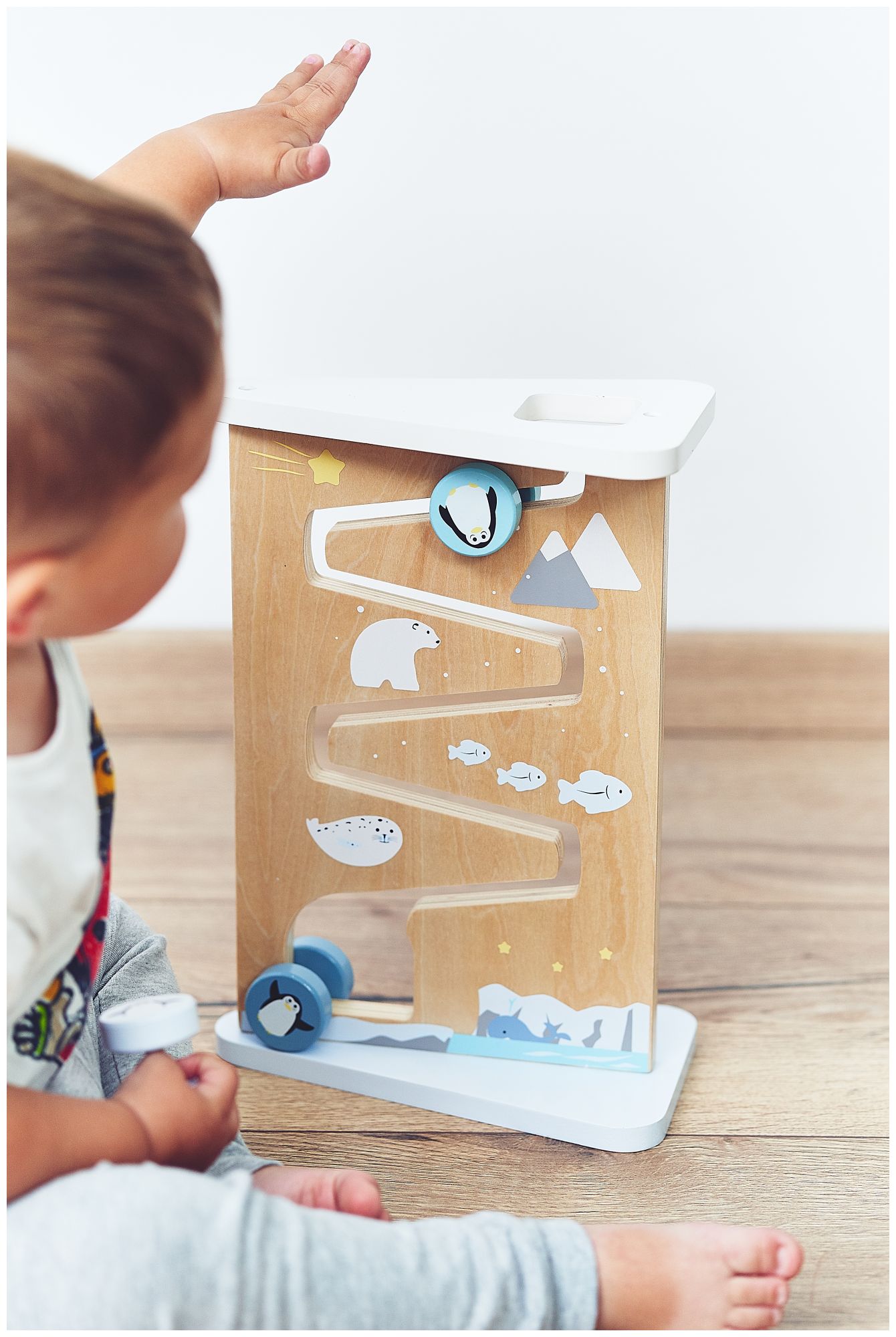 Tablă de manipulare senzorială din lemn cu două fețe