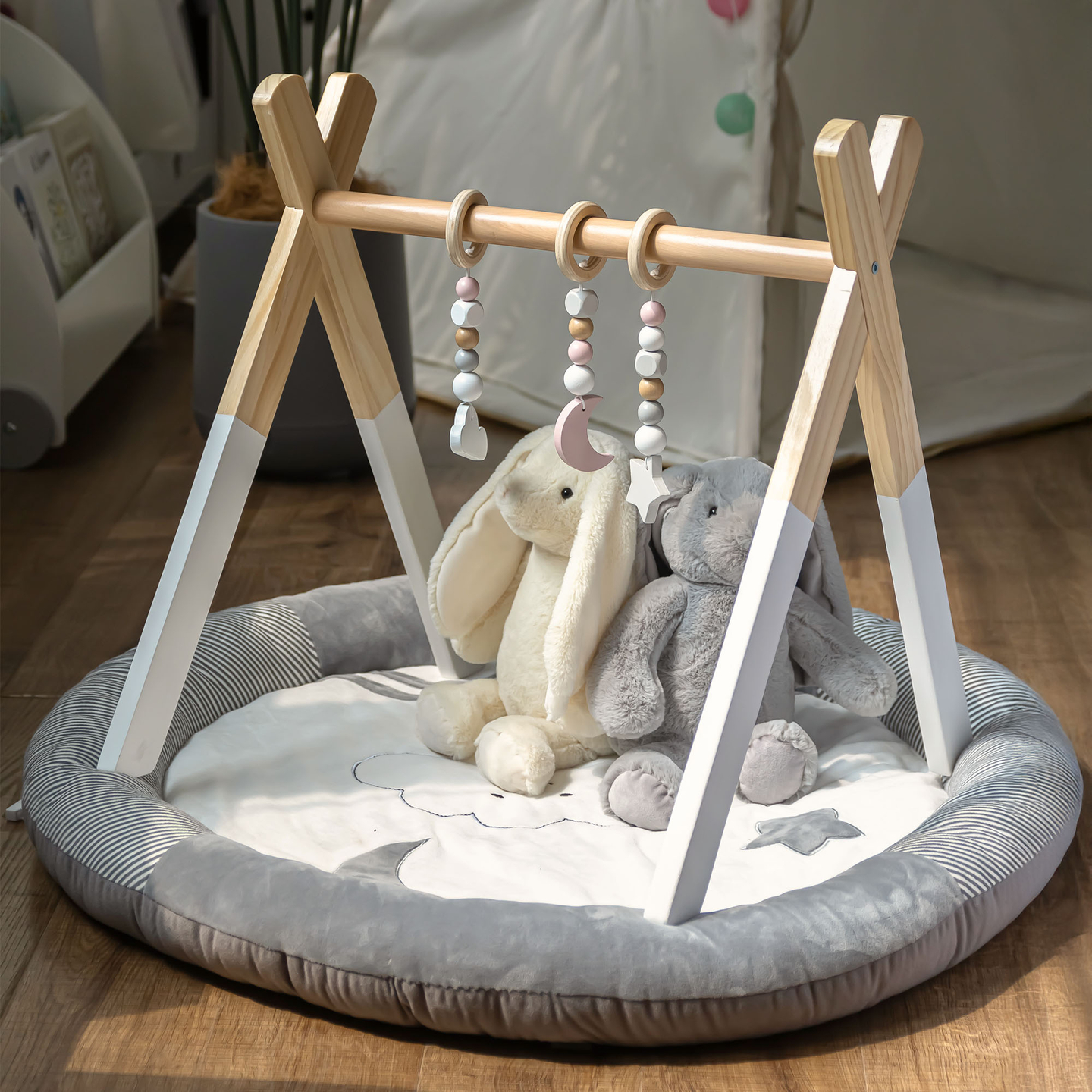 Suport educațional din lemn Baby Gym - culoare albă