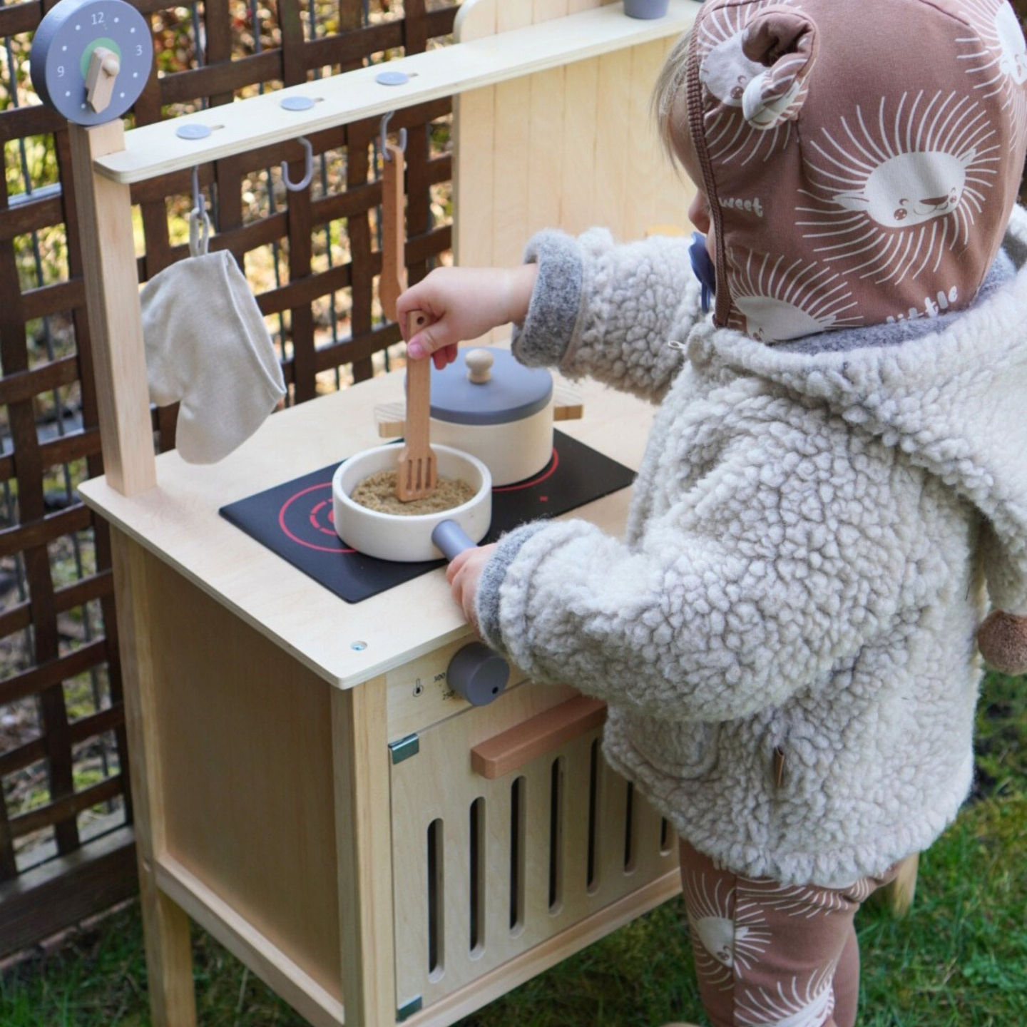 Bucătărie de grădină din lemn cu accesorii - natural boho