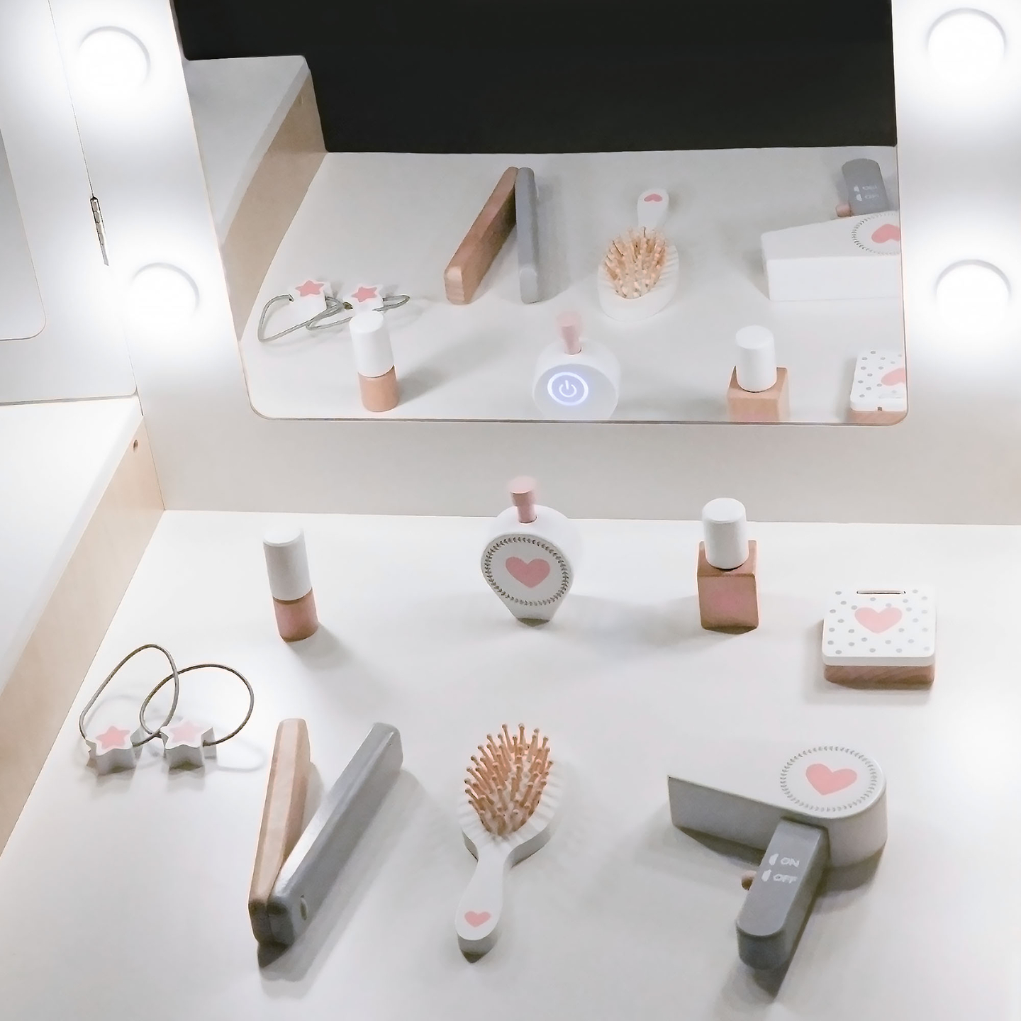 Măsuță de toaletă pentru copii din lemn cu scaun, accesorii și iluminare LED