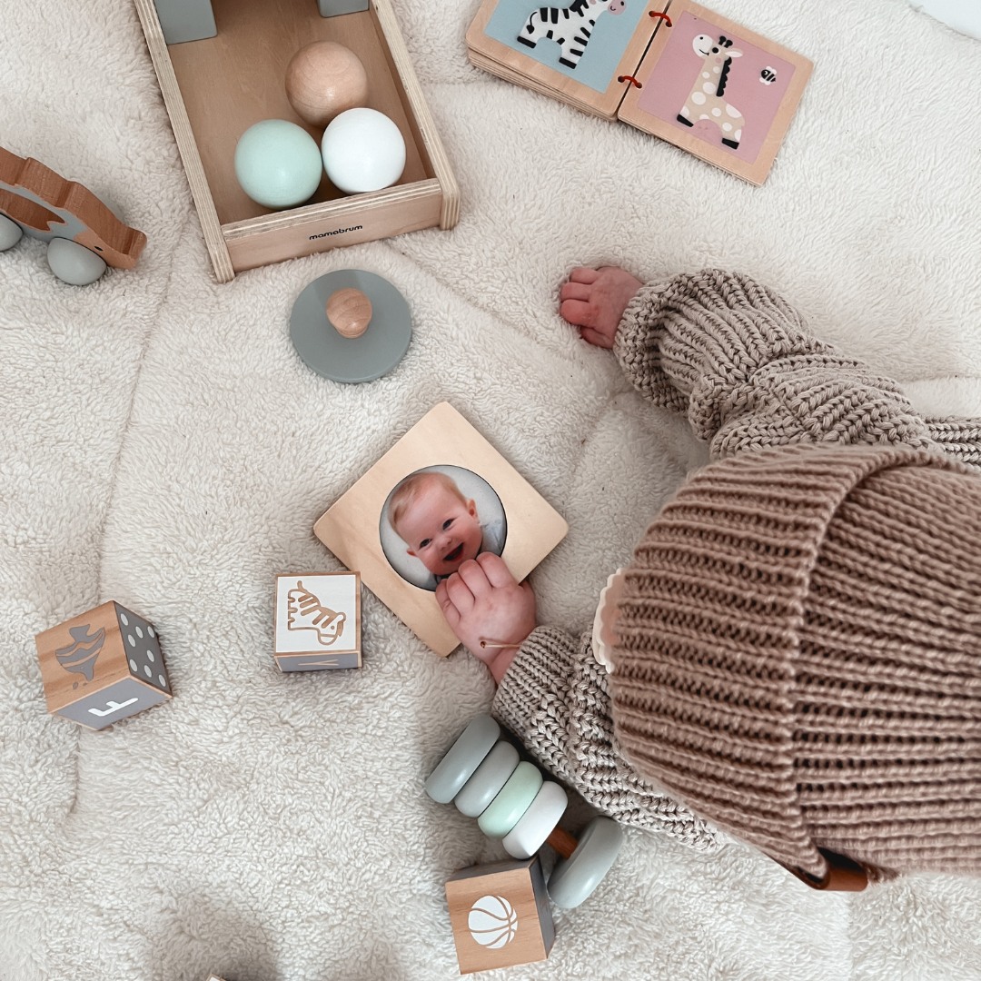 Cutie de educație Montessori pentru bebeluși - 6 jucării